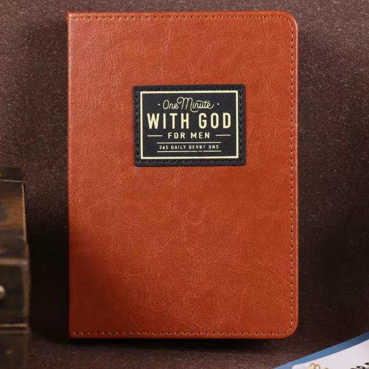 One Minute With God: 365 Days Closer to Him - Men
